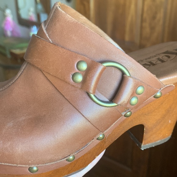 Vintage BOHO Brown Leather “Korks” by Kork- Ease Mules/Clogs 3 3/4” heels size 7 - Picture 10 of 12
